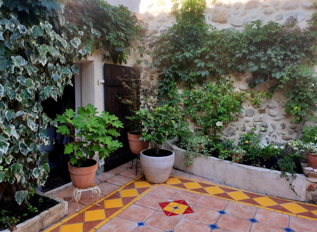 לינה וארוחת בוקר Saint-Victor-de-Malcap La Maison De St Victor מראה חיצוני תמונה
