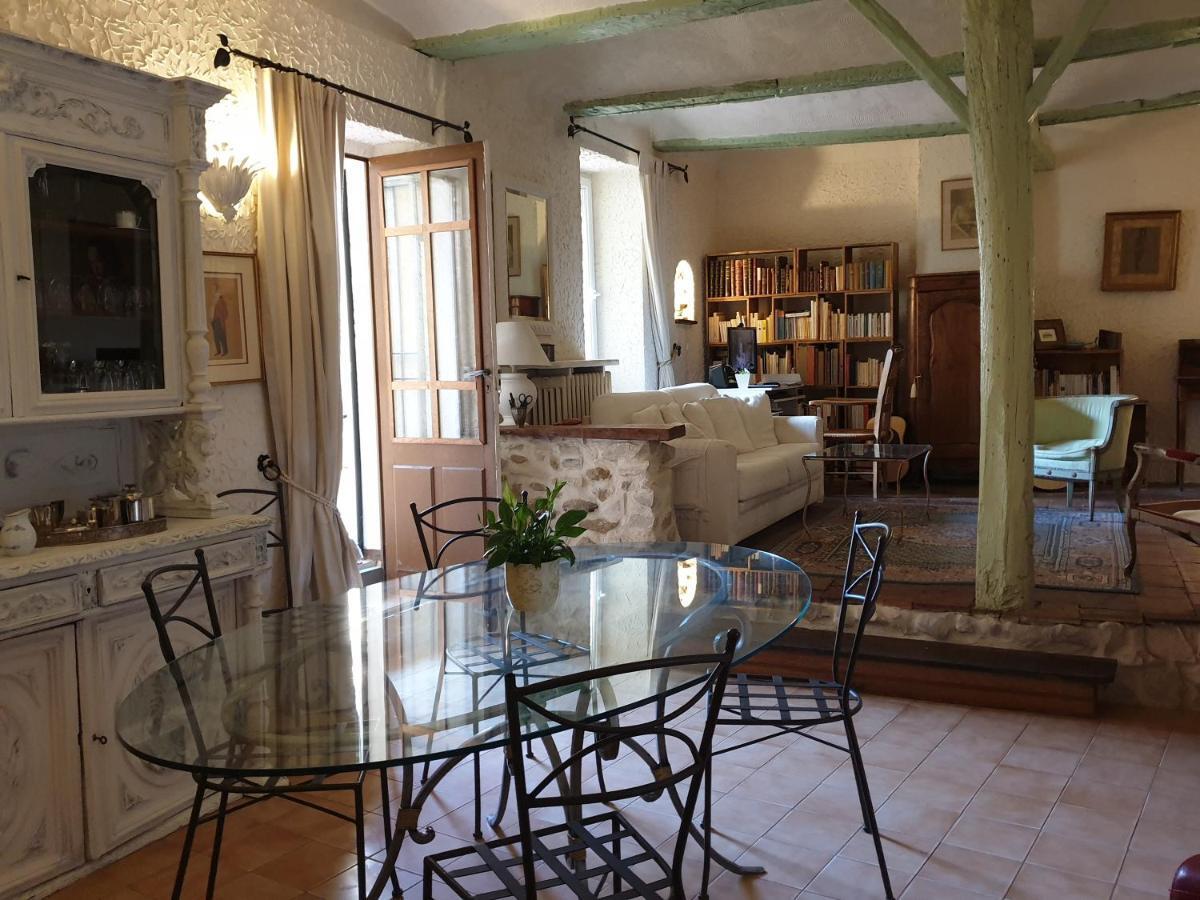 לינה וארוחת בוקר Saint-Victor-de-Malcap La Maison De St Victor מראה חיצוני תמונה